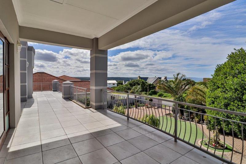 4 Bedroom Property for Sale in Stilbaai Wes Western Cape